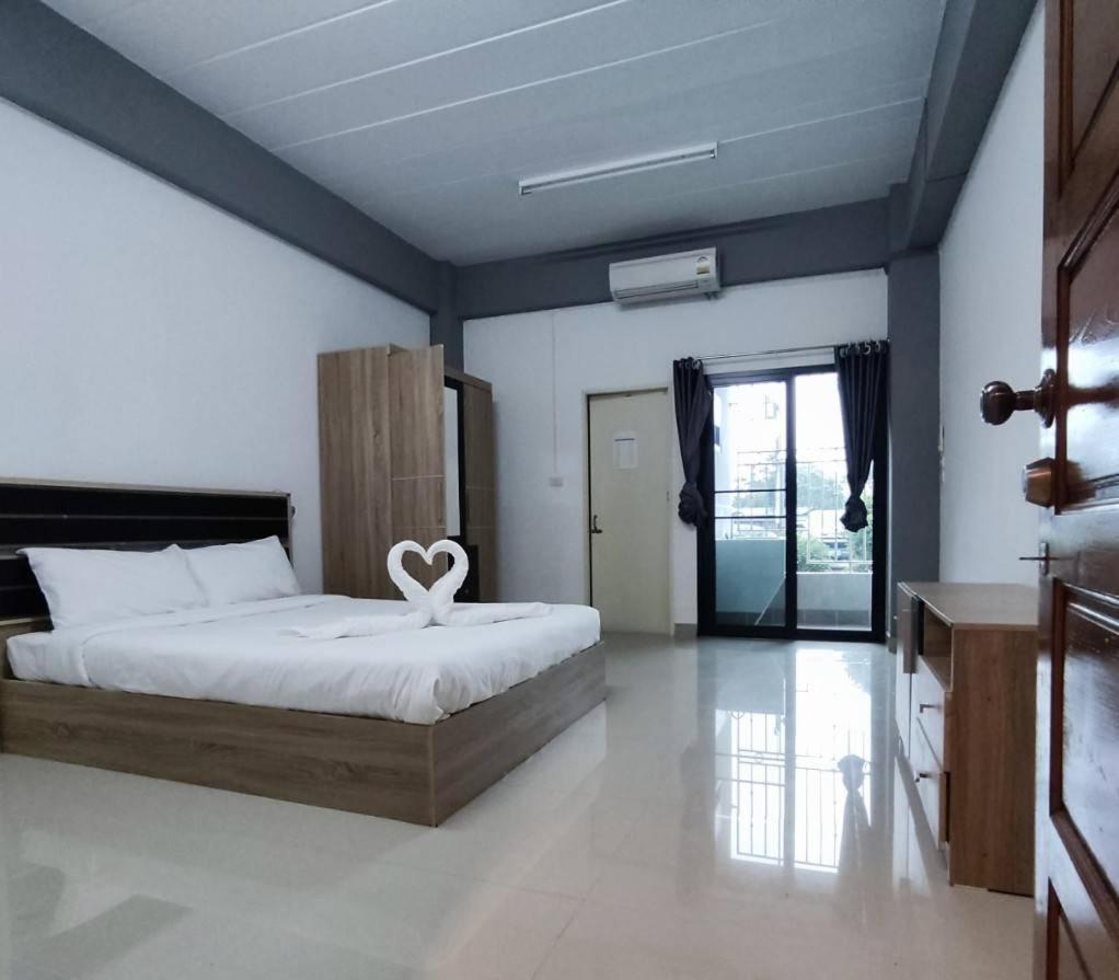 Pattanagorn Mansion พัฒนากร แมนชั่น Apartment Rayong Ngoại thất bức ảnh